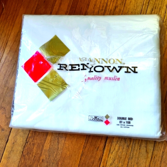 Vintage Double/Full Bed Flat Sheet - Picture 2 of 4